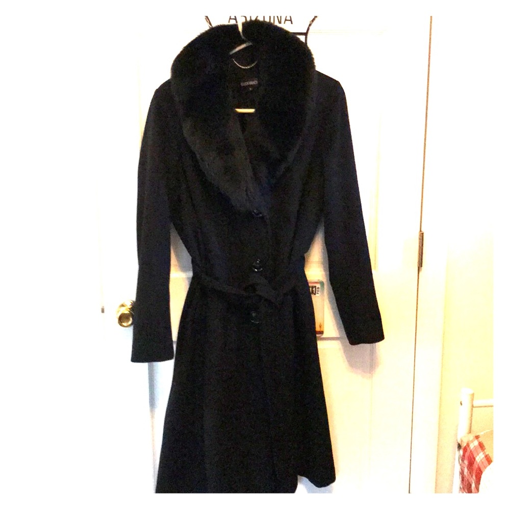 Fur lined collar wool blend coat.